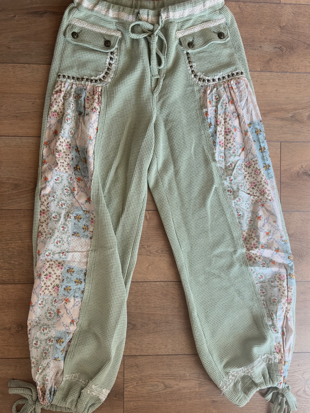 POL Sage Wide-Leg Knit Pants with Floral Side Panels - Picture 2 of 5